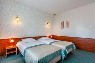 Отель Hotel La Mar Кельце Двухместный номер с 1 кроватью или 2 отдельными кроватями-1